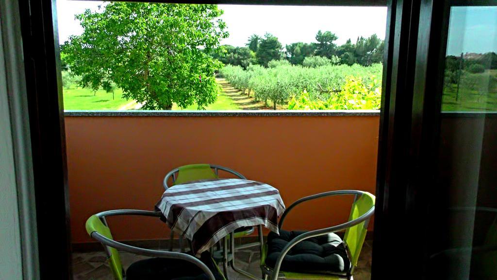Apartments Garden Monsena Rovinj Buitenkant foto